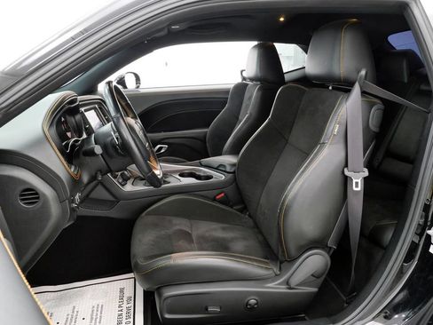 Used 2022 Dodge Challenger R/T Scat Pack RWD image 12