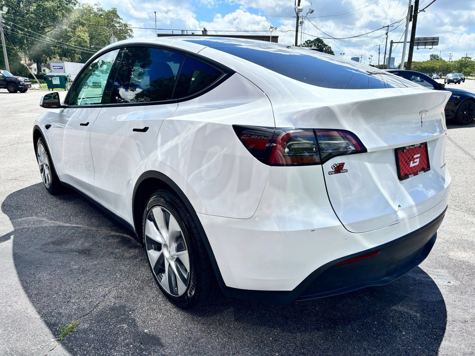 Used 2023 Tesla Model Y Long Range AWD/4WD image 5