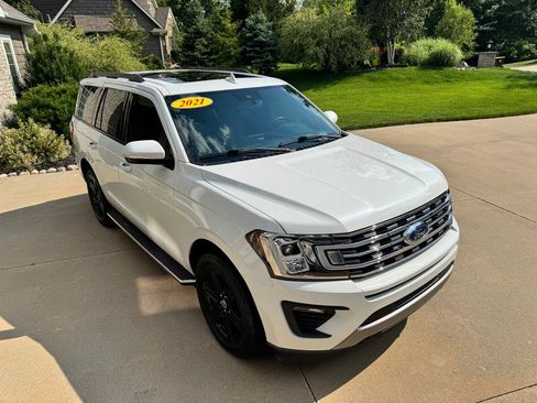 Used 2021 Ford Expedition XLT AWD/4WD image 26