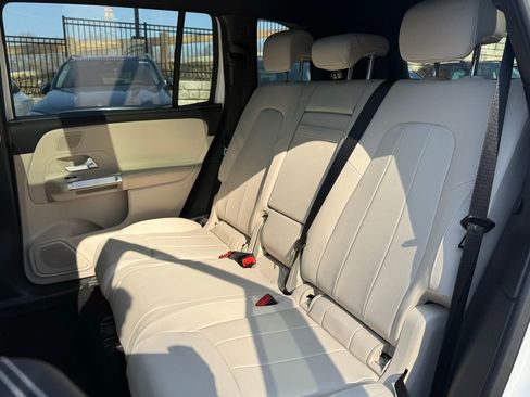 New 2026 Mercedes-Benz GLB 250 4MATIC image 17