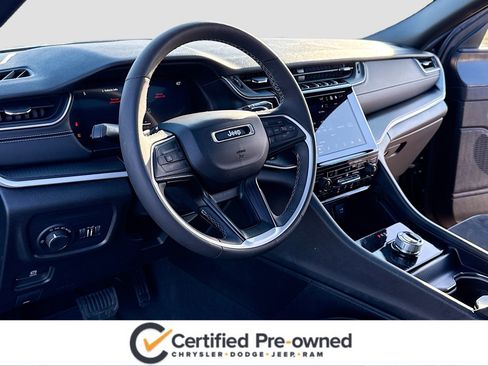 Used 2024 Jeep Grand Cherokee L Altitude image 4