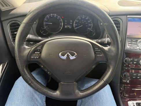 Used 2017 INFINITI QX50 AWD w/ Deluxe Touring Package image 13