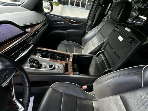 Certified 2023 Cadillac Escalade Premium Luxury RWD image 29