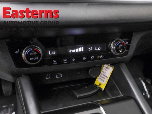 Used 2024 Mitsubishi Outlander SE FWD image 19