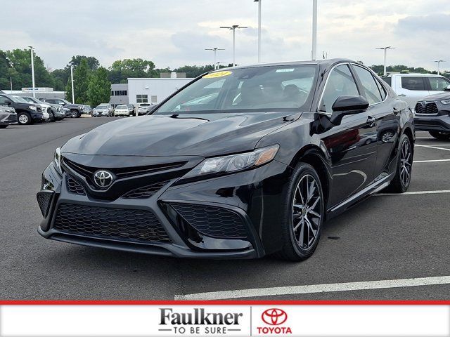 Certified 2024 Toyota Camry SE FWD image 3