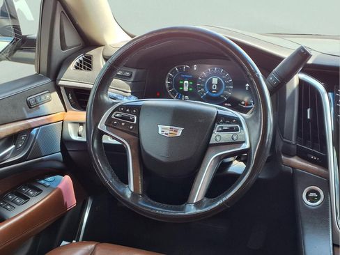 Used 2019 Cadillac Escalade Luxury RWD image 15