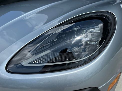 Used 2025 Porsche Macan image 13