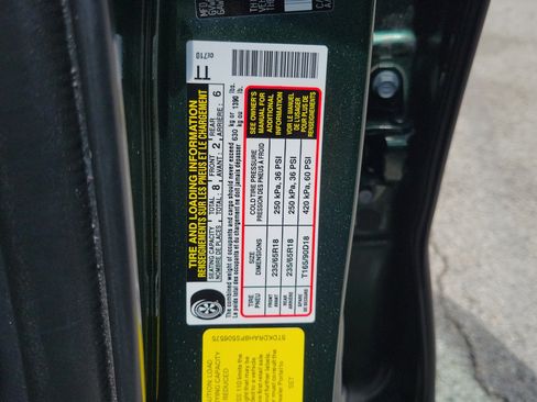 Used 2023 Toyota Highlander LE FWD image 30