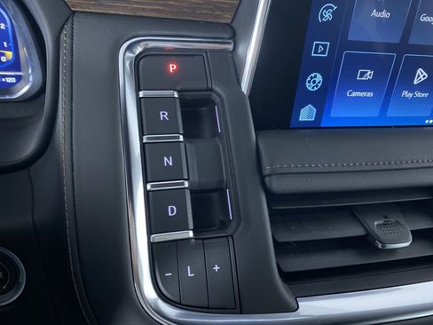 Used 2023 Chevrolet Tahoe High Country w/ Premium Package image 8