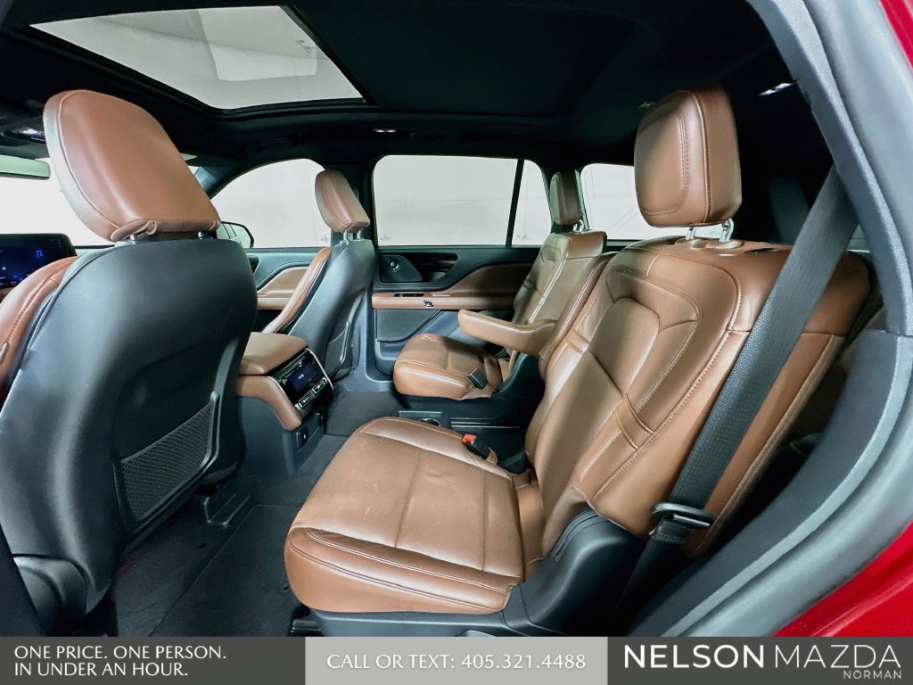 Used 2025 Lincoln Aviator Reserve w/ Illumination Package RWD image 24