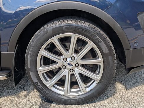 Used 2017 Ford Explorer Limited w/ Equipment Group 303A AWD/4WD image 16