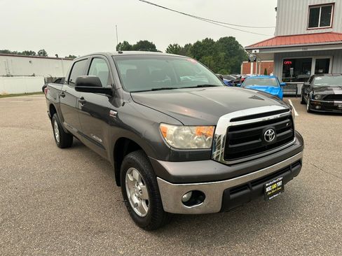 Used 2011 Toyota Tundra 4x4 CrewMax w/ TRD Off-Road Pkg image 3