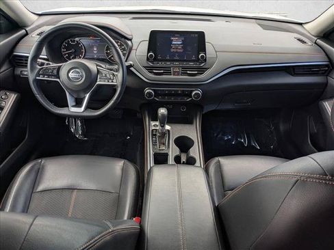 Used 2019 Nissan Altima 2.5 SR w/ SR Premium Package FWD image 16