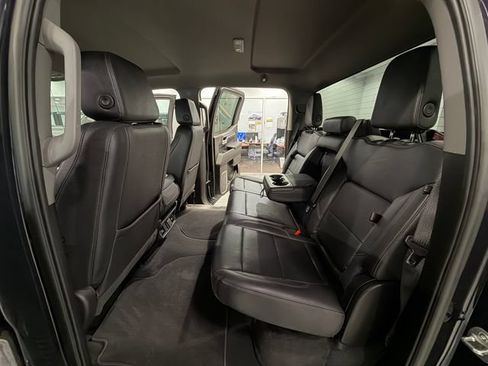 Used 2025 GMC Sierra 1500 SLT AWD/4WD image 13