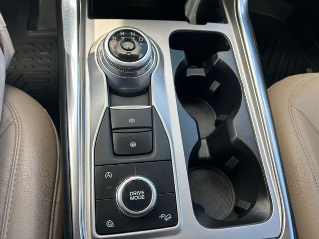 Used 2021 Ford Explorer XLT w/ Equipment Group 202A AWD/4WD image 29
