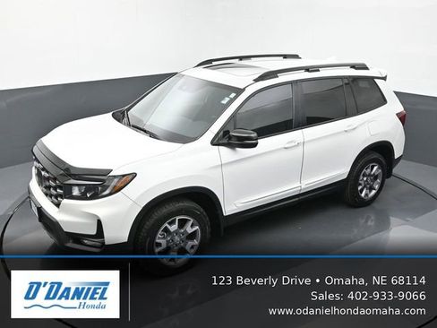 Used 2023 Honda Passport TrailSport image 16