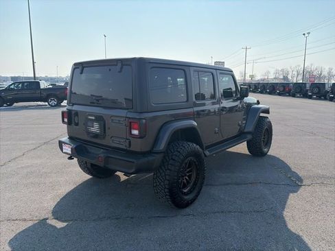 Used 2021 Jeep Wrangler Unlimited Sahara image 6