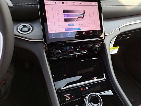 New 2025 Jeep Grand Cherokee Limited w/ Luxury Tech Group II image 6