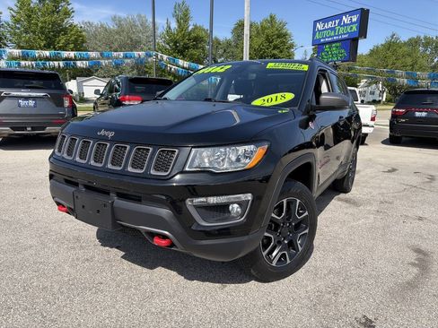 Used 2018 Jeep Compass Trailhawk w/ Leather Interior Group AWD/4WD image 1