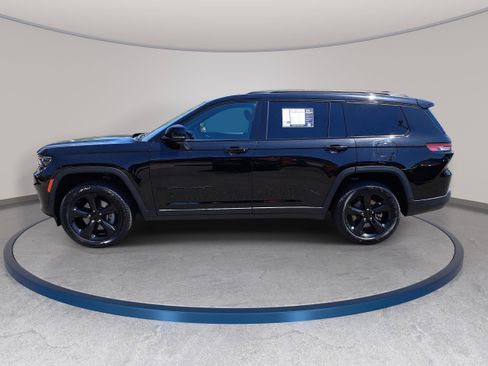 Used 2023 Jeep Grand Cherokee L Laredo AWD/4WD image 8
