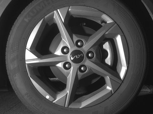 Used 2025 Kia K4 LXS image 13