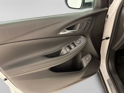 Used 2023 Buick Encore GX Essence w/ Experience Buick Package FWD image 13