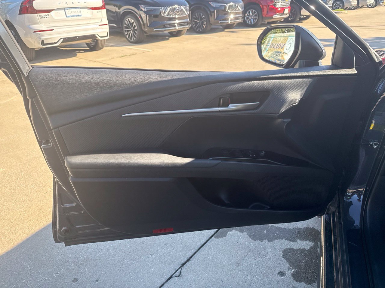 Used 2025 Toyota Camry SE w/ Multimedia Upgrade Package AWD/4WD image 21