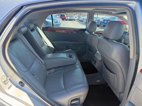 Used 2006 Toyota Avalon XLS image 12