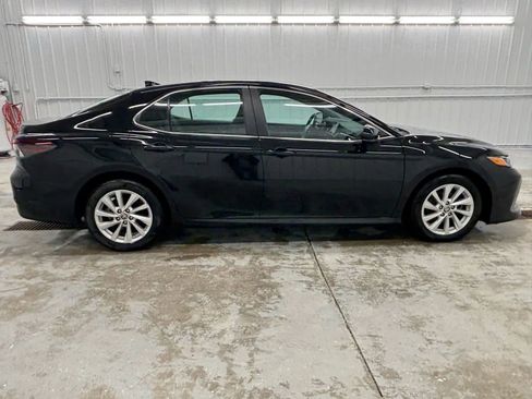 Used 2023 Toyota Camry LE FWD image 9