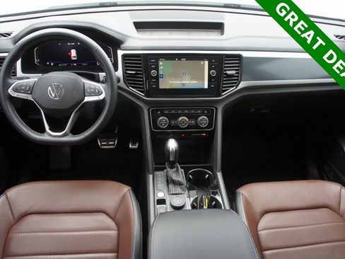 Used 2021 Volkswagen Atlas SEL Premium w/ MDO Package (Bench Seat) image 13