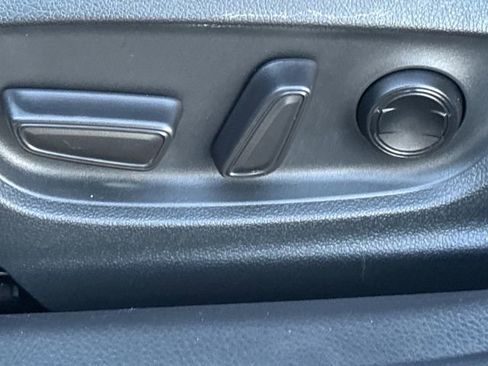 Used 2018 Toyota Camry SE image 20