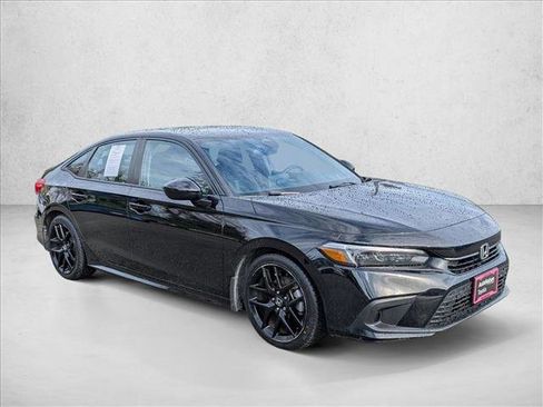 Used 2023 Honda Civic Sport image 3