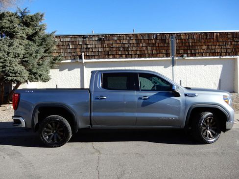 Used 2019 GMC Sierra 1500 SLE w/ SLE Value Package image 4