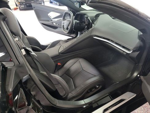 Used 2022 Chevrolet Corvette Stingray Premium Conv w/ Z51 Performance Package image 22