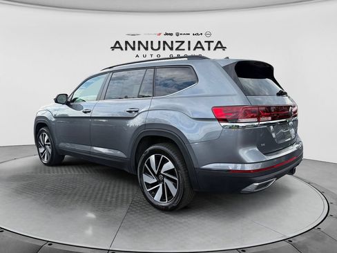 Used 2025 Volkswagen Atlas SE AWD/4WD image 3