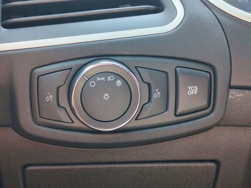 Used 2021 Ford Edge SE w/ Cargo Accessory Package image 14