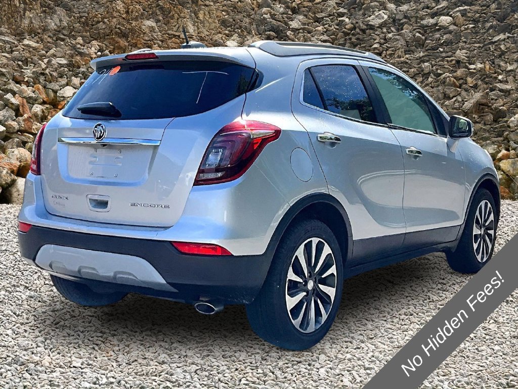 Used 2018 Buick Encore Essence FWD image 2