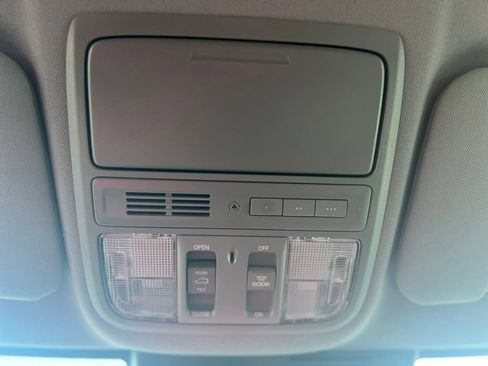 Used 2018 Honda CR-V EX-L image 18