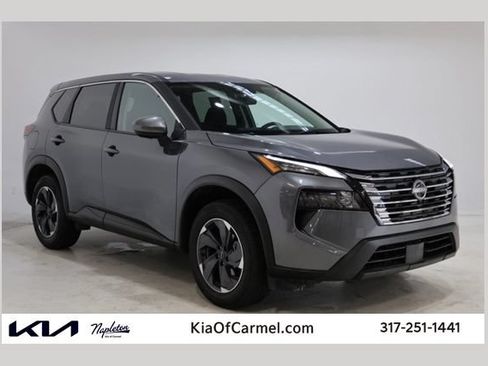 Used 2025 Nissan Rogue SV FWD image 1