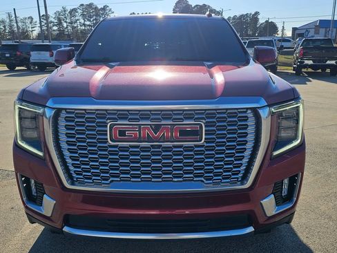 Used 2022 GMC Yukon XL Denali w/ Denali Ultimate Package image 2