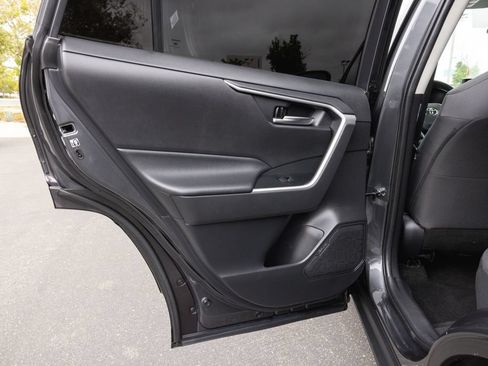 Certified 2020 Toyota RAV4 XLE w/ XLE Grade Weather Package FWD image 31