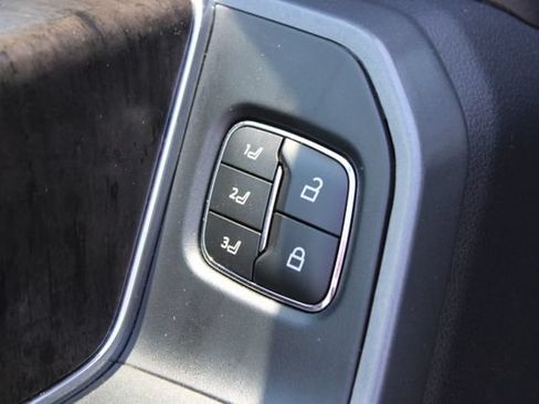 Used 2023 Ford F250 Lariat w/ Lariat Ultimate Package AWD/4WD image 15