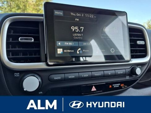 New 2026 Hyundai Venue SE image 19
