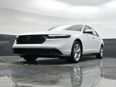 New 2026 Honda Accord LX image 33