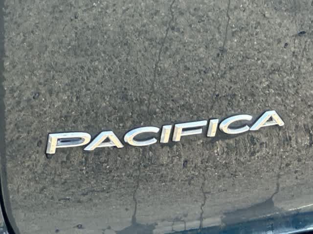 Used 2023 Chrysler Pacifica Pinnacle FWD image 21