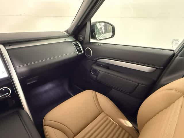 New 2026 Land Rover Discovery Limited Edition AWD/4WD image 18