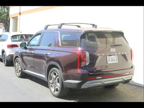 Used 2023 Hyundai Palisade Limited FWD image 8