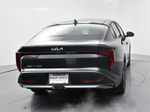 New 2025 Kia K4 LXS image 5