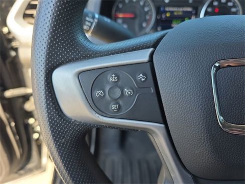 Used 2021 GMC Acadia SLE w/ Driver Convenience Package image 28