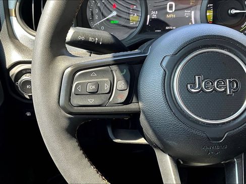 Used 2024 Jeep Wrangler Unlimited w/ Convenience Group AWD/4WD image 11